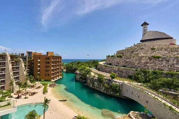 Hotel Xcaret Arte